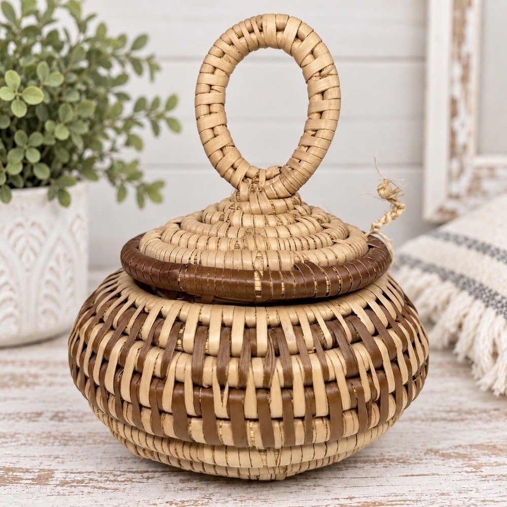 Vintage Handwoven Coiled Lidded Basket Natural Fiber Grass Loop Handle 5.5"